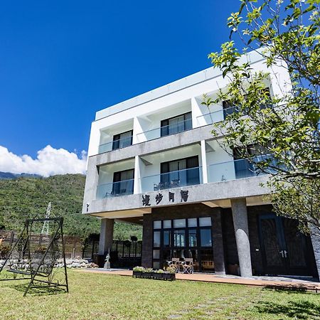 漫步月眉民宿 Guanshan Bagian luar foto